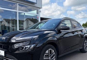 Hyundai KONA Elektro 17.684 km 22.470 &euro; Ramstein-Miesenbach 66877
