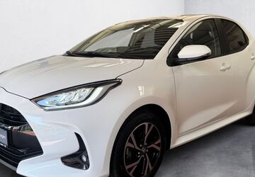 Toyota Yaris 8.489 km 22.729 &euro; Kaiserslautern 67661
