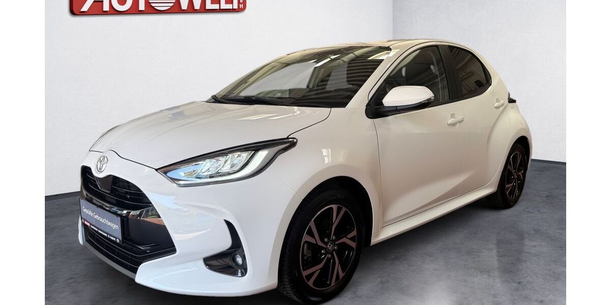Toyota Yaris 8.489 km 22.729 &euro; Kaiserslautern 67661