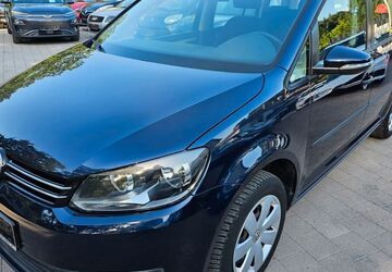 VW Touran 140.500 km 10.650 &euro; Lachen-Speyerdorf 67435