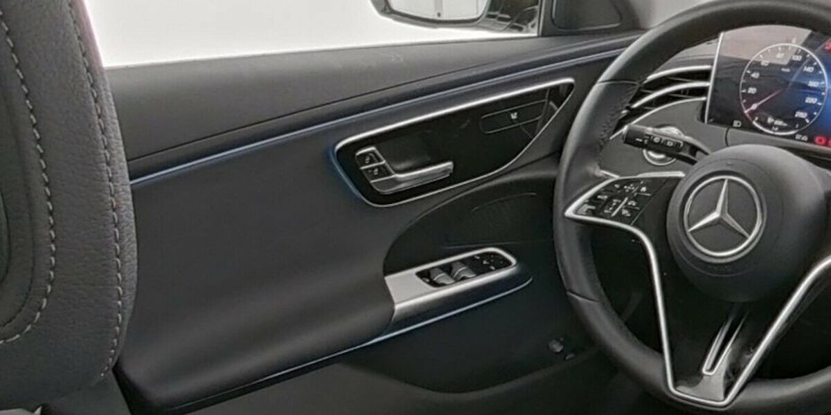 Mercedes-Benz E 300 T e Avantgarde Advanced *AHK*R.-Kamera* 10.776 km 51.700 &euro; Kaiserslautern 67657