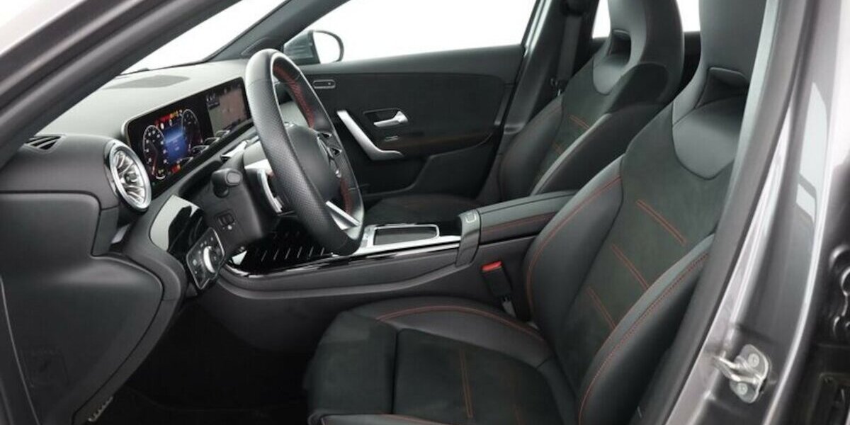 Mercedes-Benz A 200 AMG-Line *el. Panorama-SD*R.-Kamera* 21.061 km 32.900 &euro; Kaiserslautern 67657