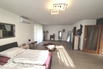 Großzügiges Wohnen für zwei Generationen: Poolbereich mit Poolbar & barrierefreiem EG - Zweifamilienhaus Katzweiler | Angebot:24408767