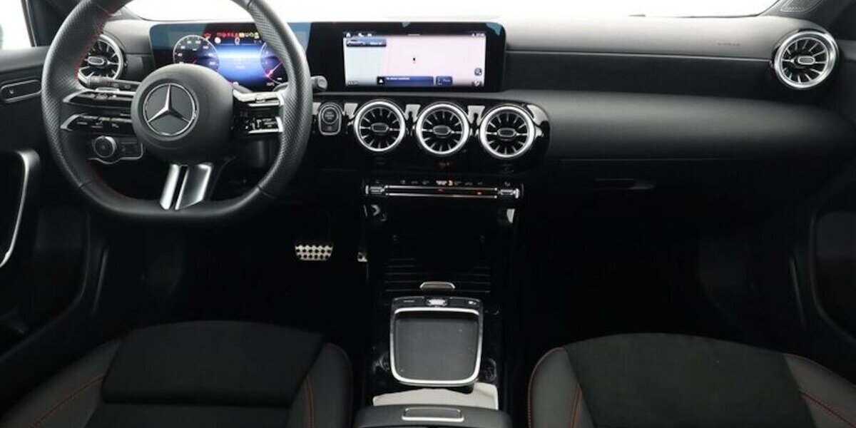 Mercedes-Benz A 200 AMG-Line *el. Panorama-SD*R.-Kamera* 21.061 km 32.900 &euro; Kaiserslautern 67657