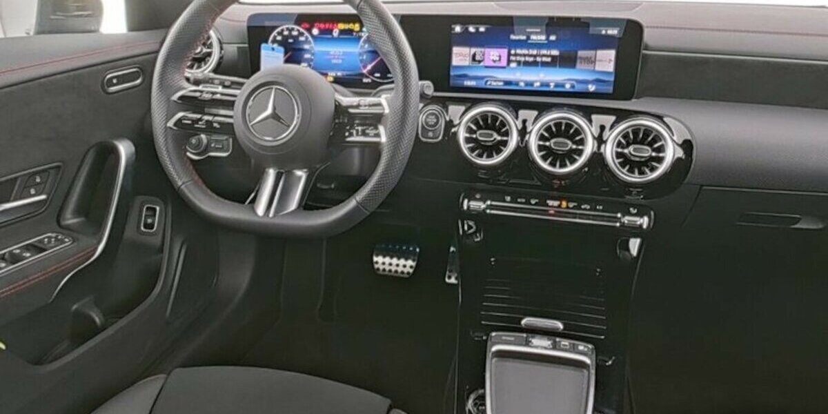 Mercedes-Benz CLA 200 Shooting Brake AMG Line Advanced Plus 16.526 km 37.950 &euro; Kaiserslautern 67657