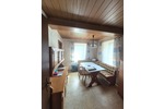 Vielseitiges Zweifamilienhaus mit Gewerbemöglichkeit, zahlreichen Stellplätzen u. idyllischem Garten - Zweifamilienhaus Friedelhausen Friedelhausen | Angebot:22137659