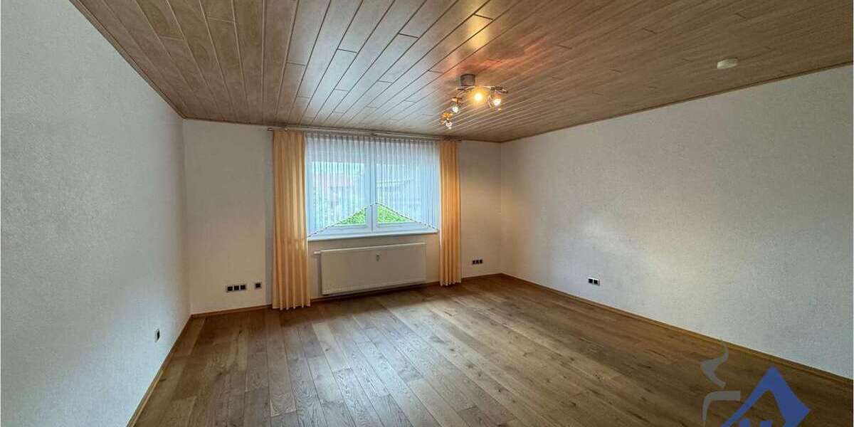 Etagenwohnung Niedermohr - 2 Zimmer, 85 m&sup2;, 1.150&euro; | Angebot:26911595